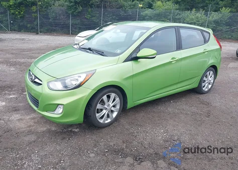 2013 Hyundai Accent Se z USA, uszkodzony, nr VIN KMHCU5AE3DU083068